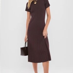 Tuckernuck Hyacinth House Pleated Midi dress, size small. New with tags.